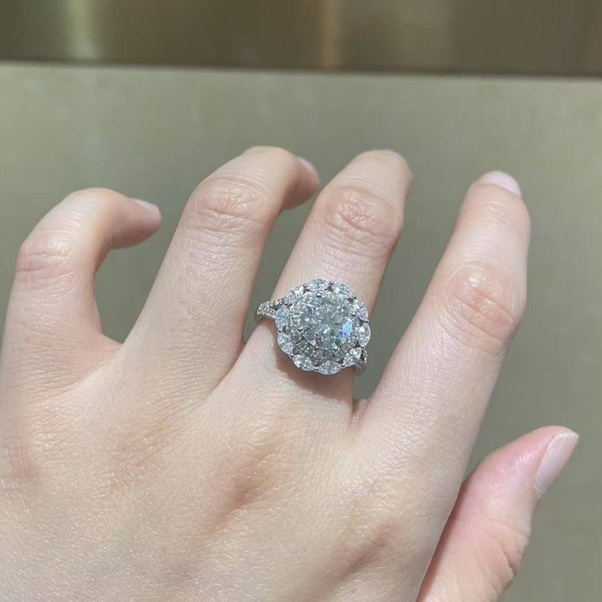 Luxury Round Bag Women's Ring S925 Silver Plated Platinum Customized Selection Main Stone Moissanite Diamond 2.0ct/Secondary Stone High Carbon Diamond